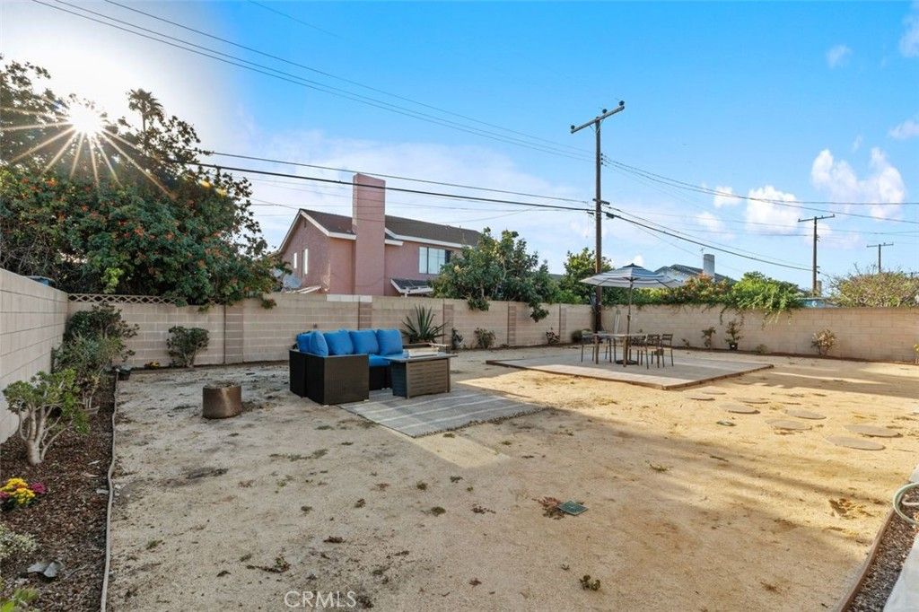 Image 21 of property listing at 15421 Cedarwood, Midway City, CA 92655