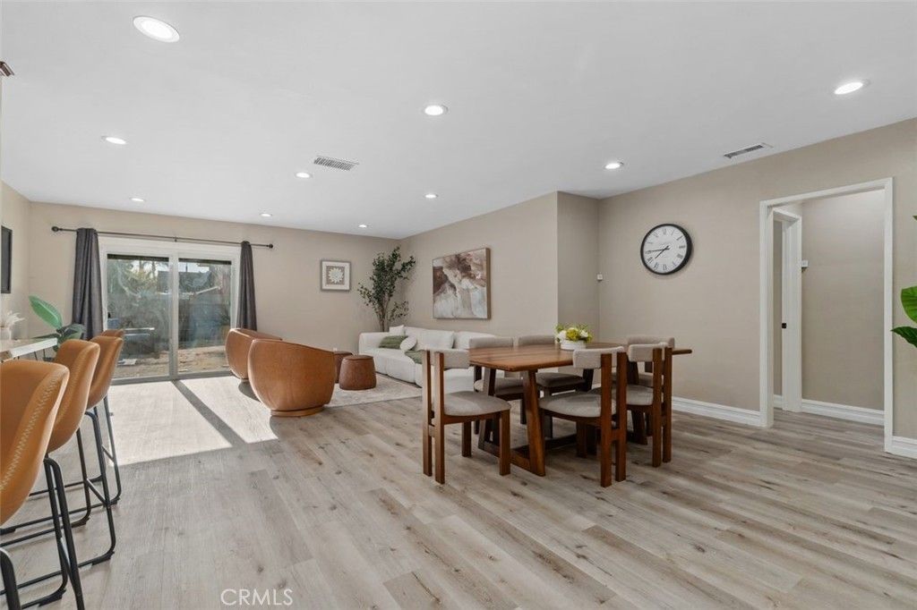 Image 4 of property listing at 15421 Cedarwood, Midway City, CA 92655