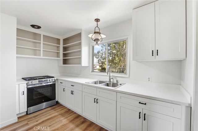 10051 Brookside Dr., Garden Grove, CA 92840