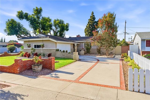 10051 Brookside Dr., Garden Grove, CA 92840