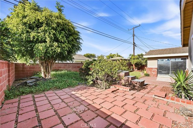 10051 Brookside Dr., Garden Grove, CA 92840