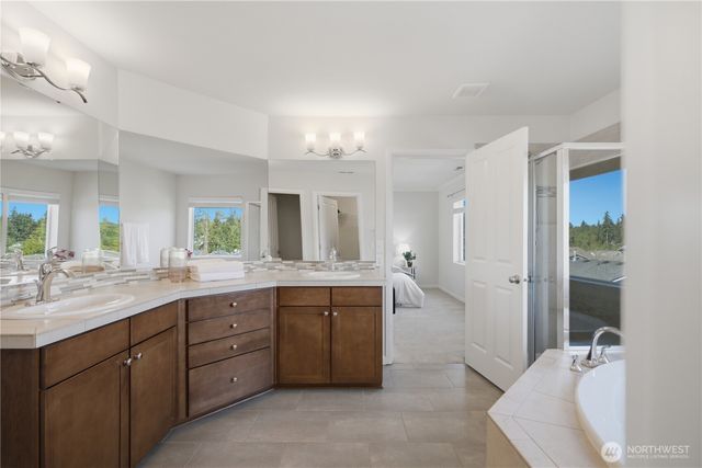 20124 S Danvers Road, Lynnwood, WA 98036