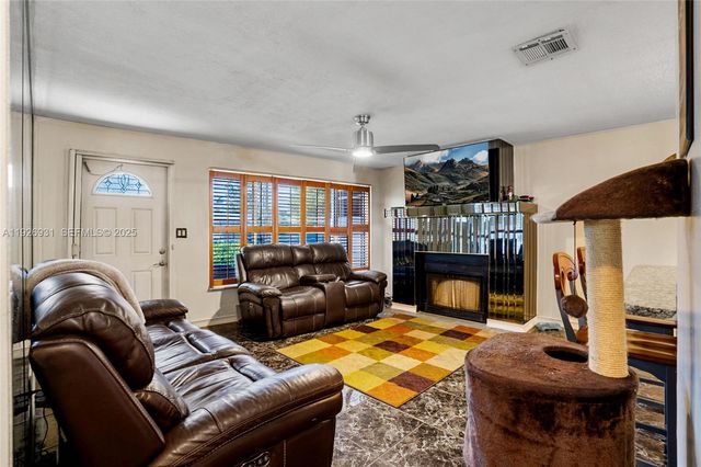 3010 NE 10th Ter, Pompano Beach, FL 33064