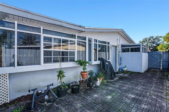 3010 NE 10th Ter, Pompano Beach, FL 33064