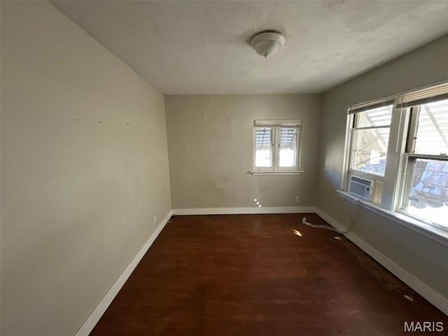 6514 Glenmore Avenue, St Louis, MO 63121