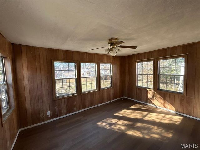 6514 Glenmore Avenue, St Louis, MO 63121