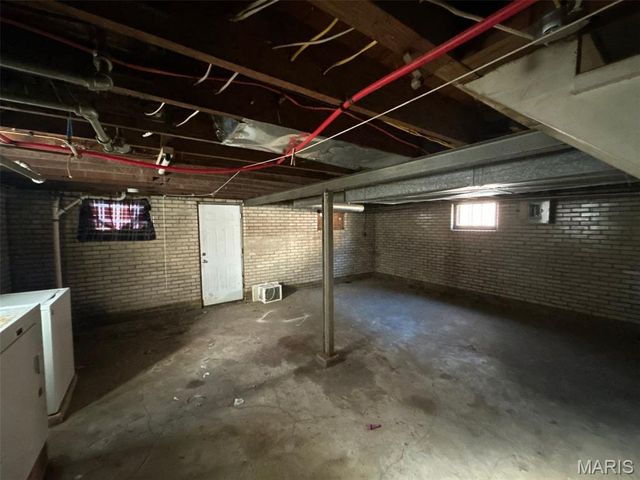 6514 Glenmore Avenue, St Louis, MO 63121