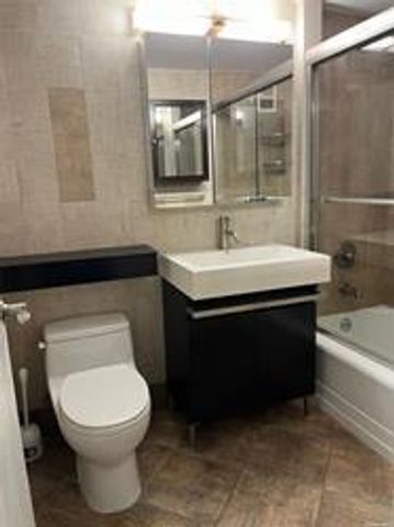 100 West 57th Street 2G, New York (manhattan), NY 10019