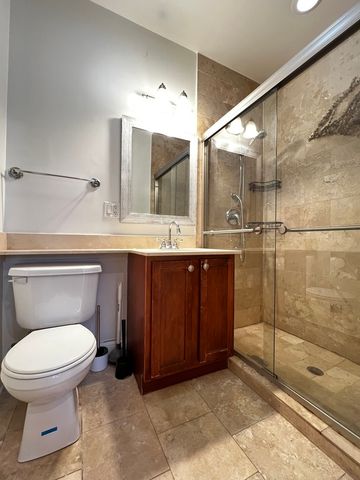 2707 W Glenlake Avenue 3, Chicago, IL 60659