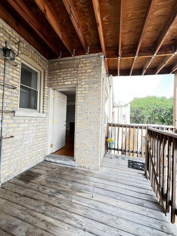 2707 W Glenlake Avenue 3, Chicago, IL 60659