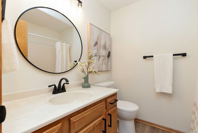9221 Timberwood Drive, Johnston, IA 50131