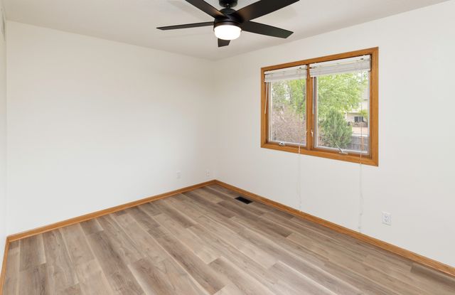 9221 Timberwood Drive, Johnston, IA 50131