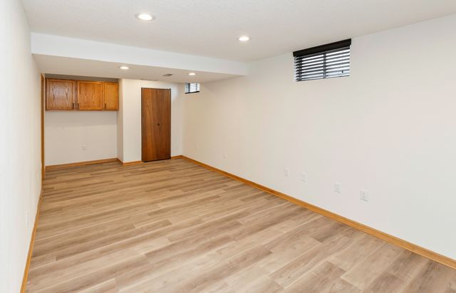 9221 Timberwood Drive, Johnston, IA 50131