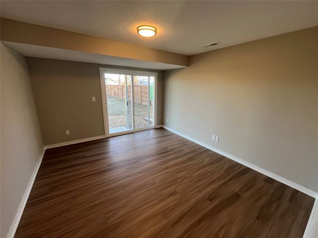 1913 E 22nd Street, Des Moines, IA 50317
