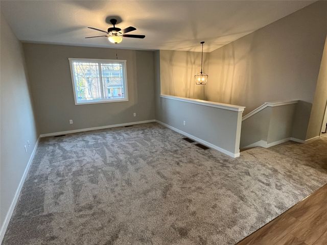 1913 E 22nd Street, Des Moines, IA 50317
