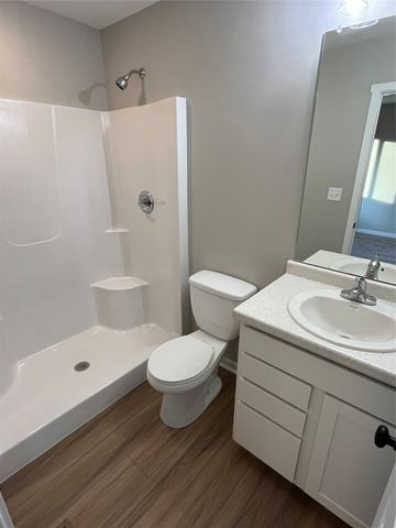 1913 E 22nd Street, Des Moines, IA 50317