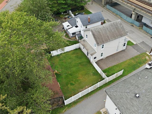 19 Railroad Avenue, Amityville, NY 11701