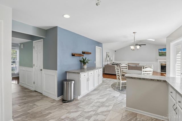 1337 Kingfisher Court, Amelia, OH 45102