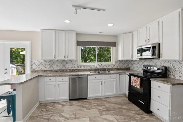 1337 Kingfisher Court, Amelia, OH 45102