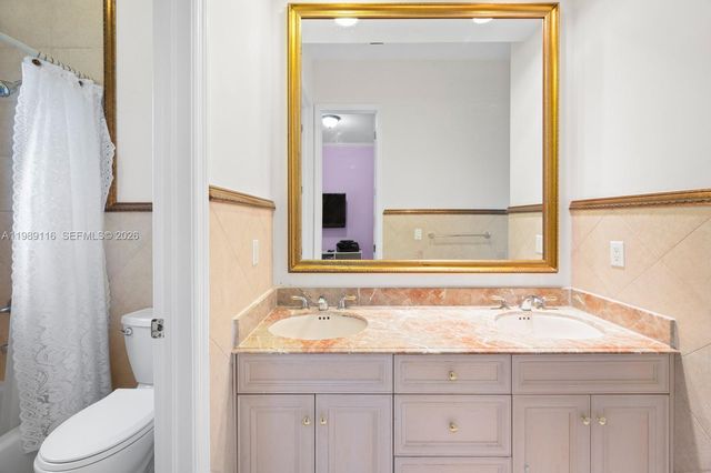 10621 SW 77th Ave, Pinecrest, FL 33156