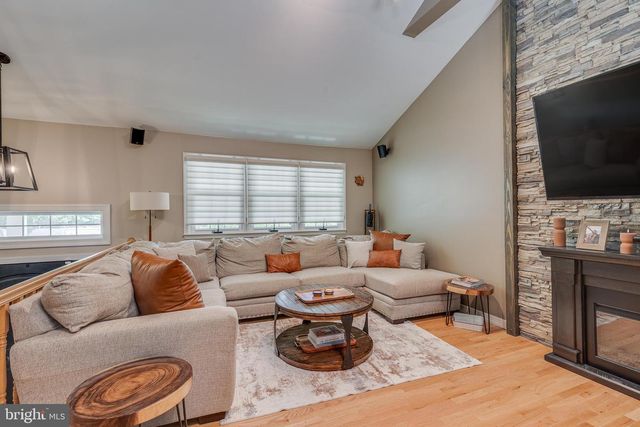 211 CAHNT AVE, Berlin, NJ 08009
