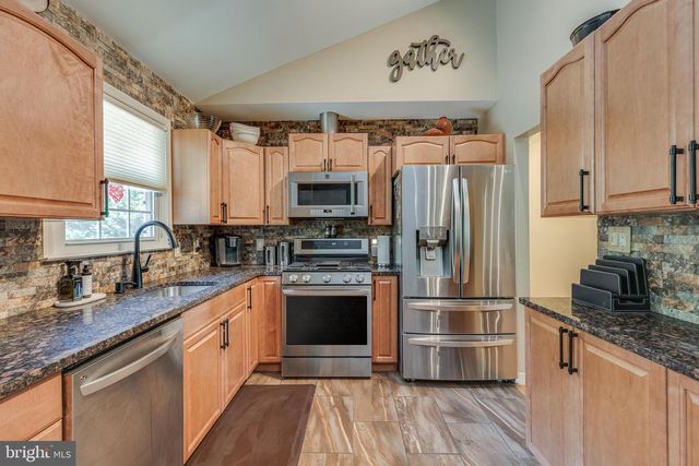 211 CAHNT AVE, Berlin, NJ 08009