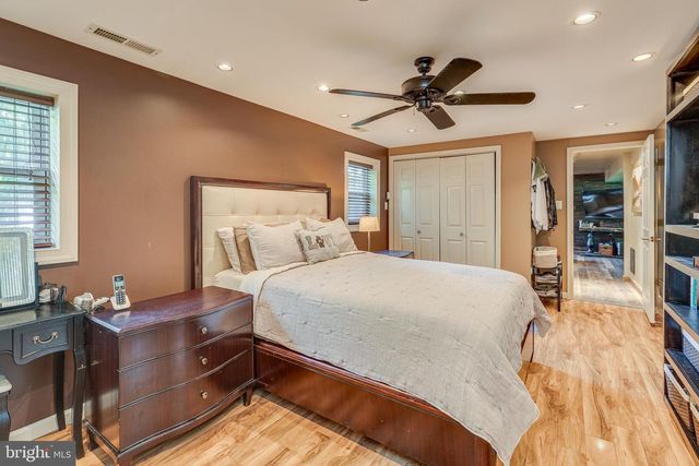 211 CAHNT AVE, Berlin, NJ 08009