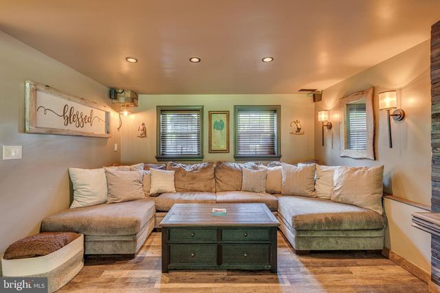 211 CAHNT AVE, Berlin, NJ 08009