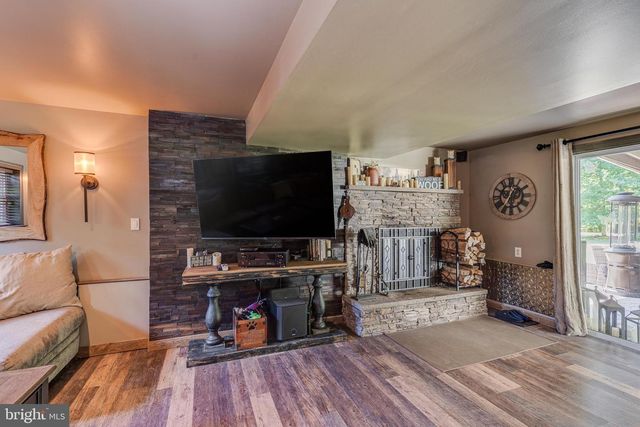 211 CAHNT AVE, Berlin, NJ 08009