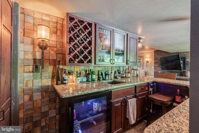 211 CAHNT AVE, Berlin, NJ 08009