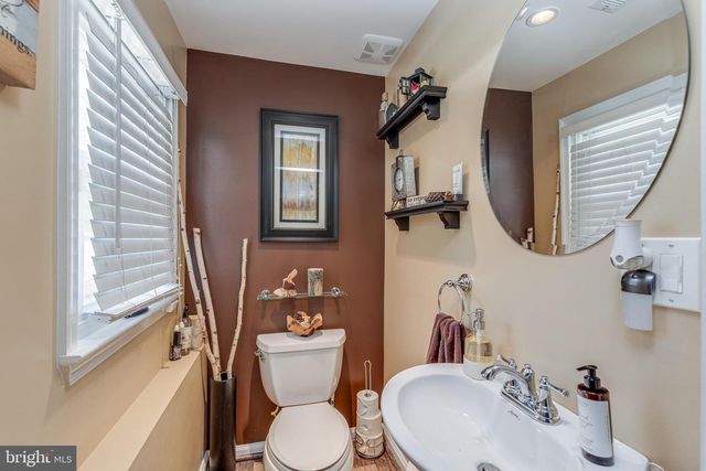 211 CAHNT AVE, Berlin, NJ 08009