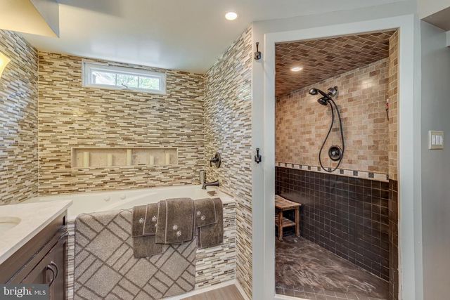 211 CAHNT AVE, Berlin, NJ 08009