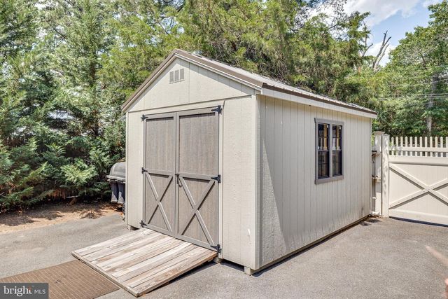 211 CAHNT AVE, Berlin, NJ 08009
