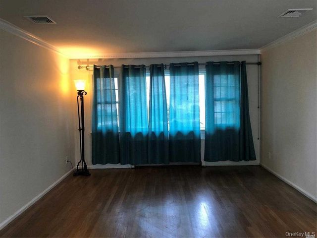 563 Albemarle Place, Cedarhurst, NY 11516