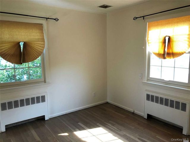 563 Albemarle Place, Cedarhurst, NY 11516