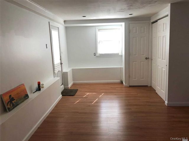 563 Albemarle Place, Cedarhurst, NY 11516