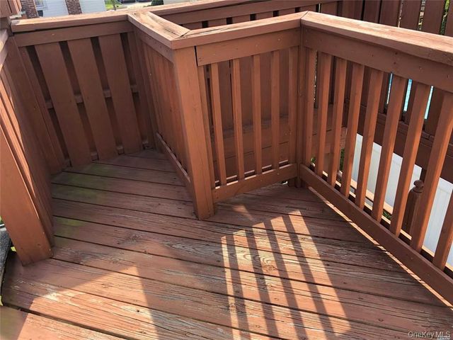 563 Albemarle Place, Cedarhurst, NY 11516