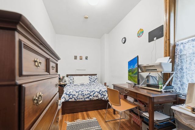 4100 N Kimball Avenue, Chicago, IL 60618