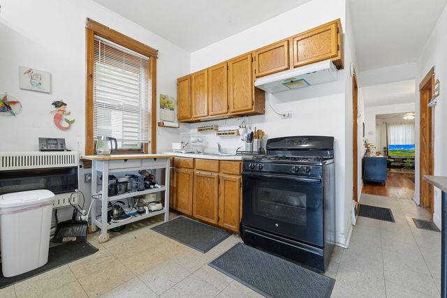 4100 N Kimball Avenue, Chicago, IL 60618