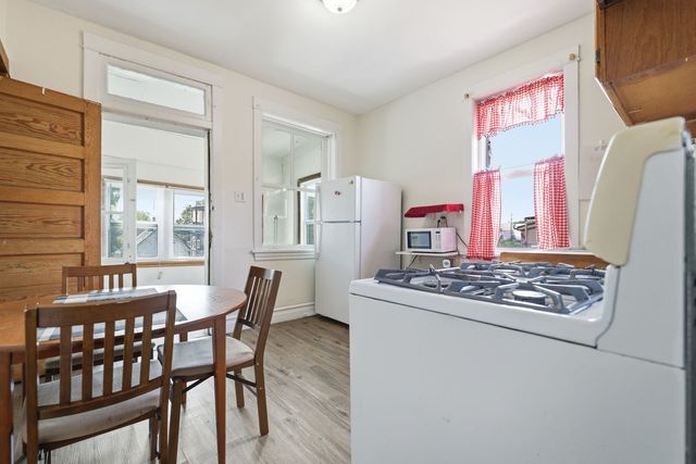 4100 N Kimball Avenue, Chicago, IL 60618