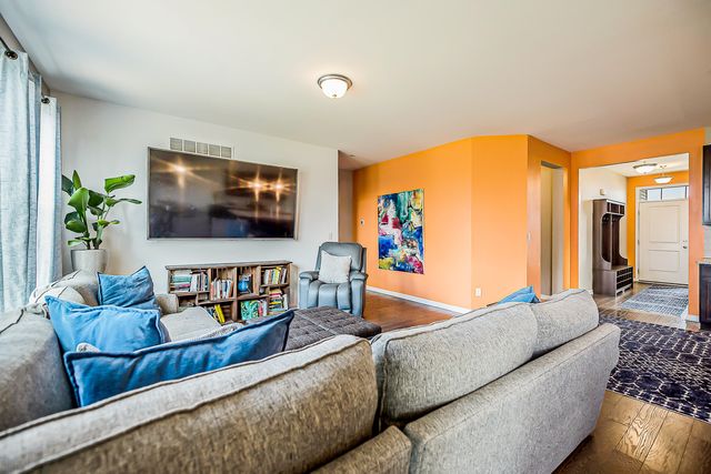 200 Campolina Street 36, Sylvan Twp, MI 48118