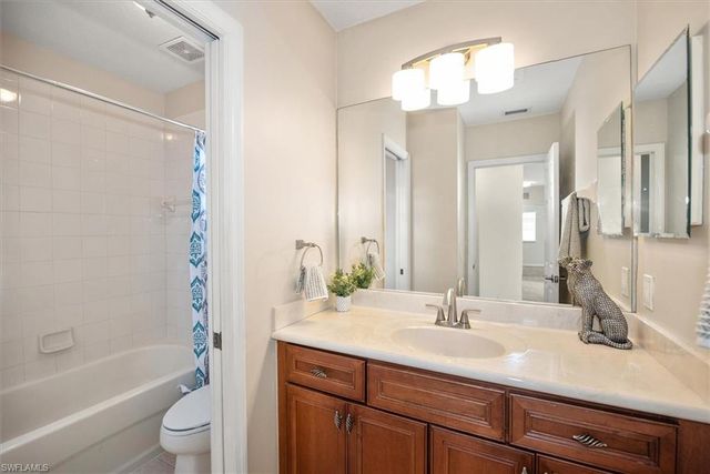 21810 Rainbow Lake CT, Estero, FL 33928