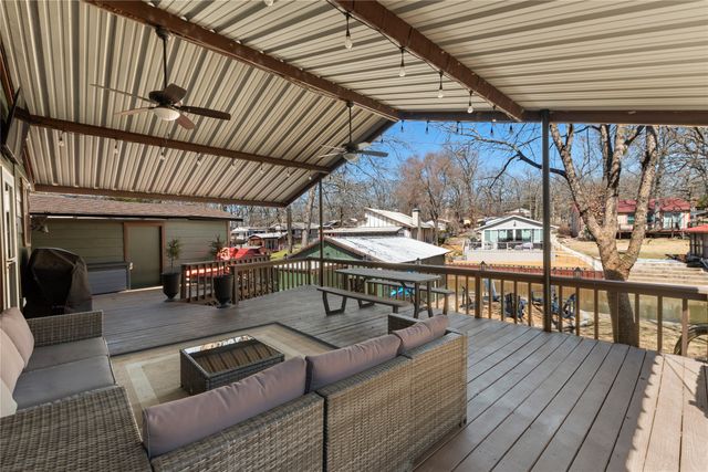 208 Harbor Drive, Gun Barrel City, TX 75156