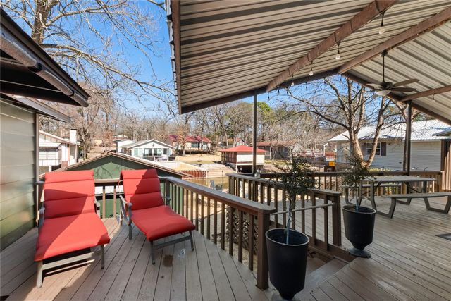 208 Harbor Drive, Gun Barrel City, TX 75156