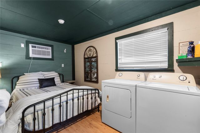 208 Harbor Drive, Gun Barrel City, TX 75156
