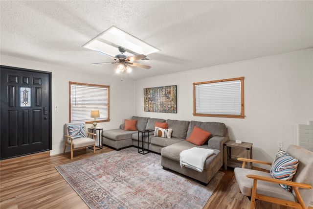208 Harbor Drive, Gun Barrel City, TX 75156
