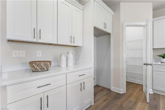 1 Apron DR, Suffolk, VA 23434