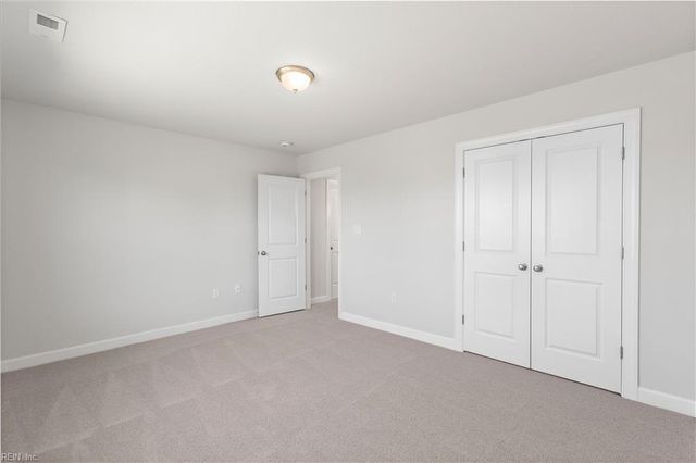 1 Apron DR, Suffolk, VA 23434