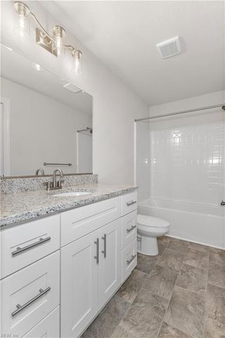 1 Apron DR, Suffolk, VA 23434