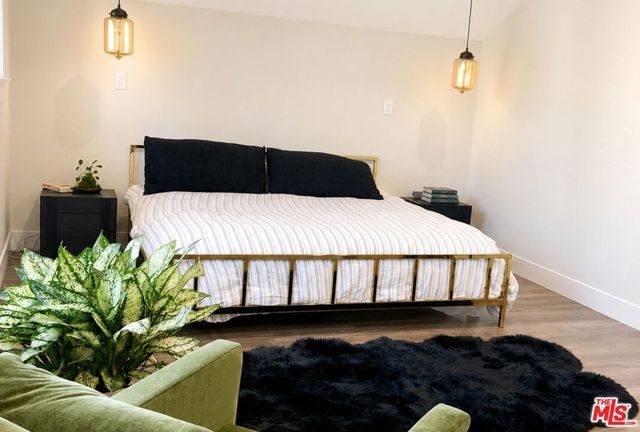 1319 12th Avenue, Los Angeles, CA 90019